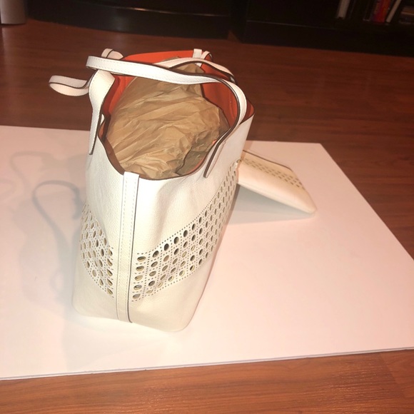 Lauren Ralph Lauren Beautiful Tote & Wallet Set - Picture 4 of 13